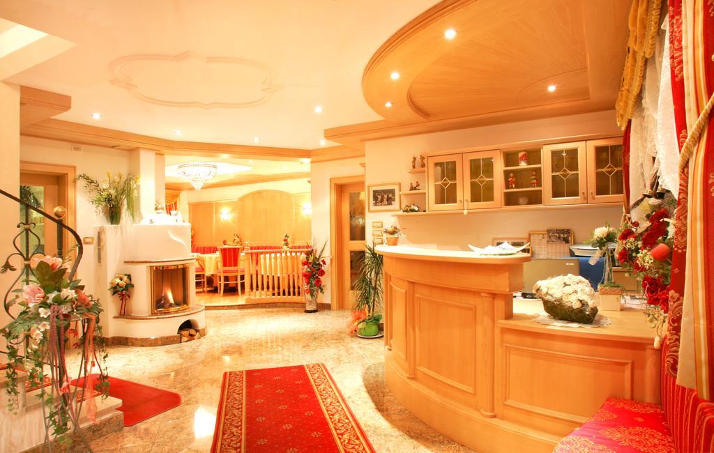 Garni B&B Schenk Sëlva di Val Gardena Værelse billede