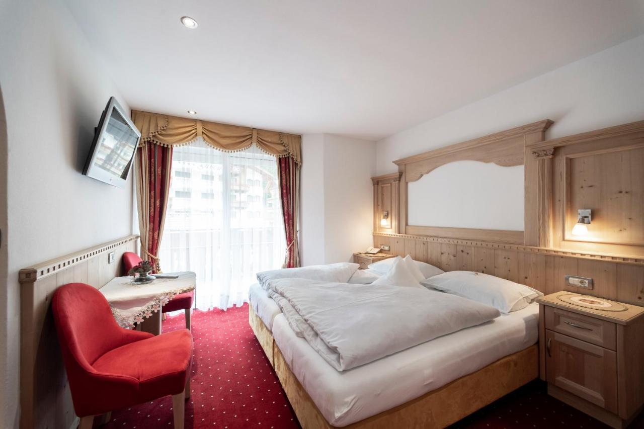 Garni B&B Schenk Sëlva di Val Gardena Eksteriør billede
